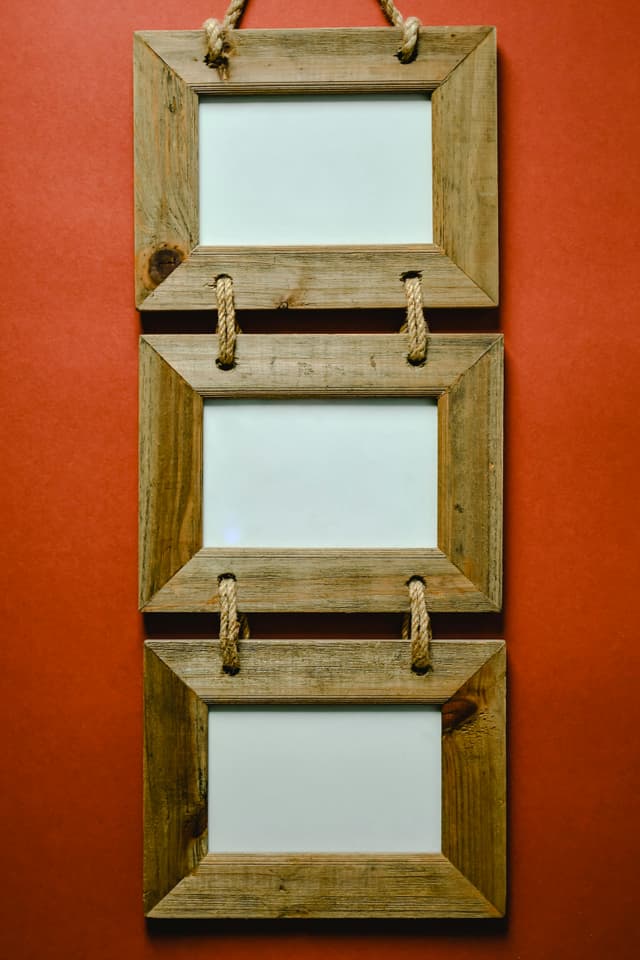 F1 Thin Wooden Frame